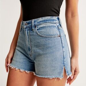 Abercrombie curve love high rise mom short